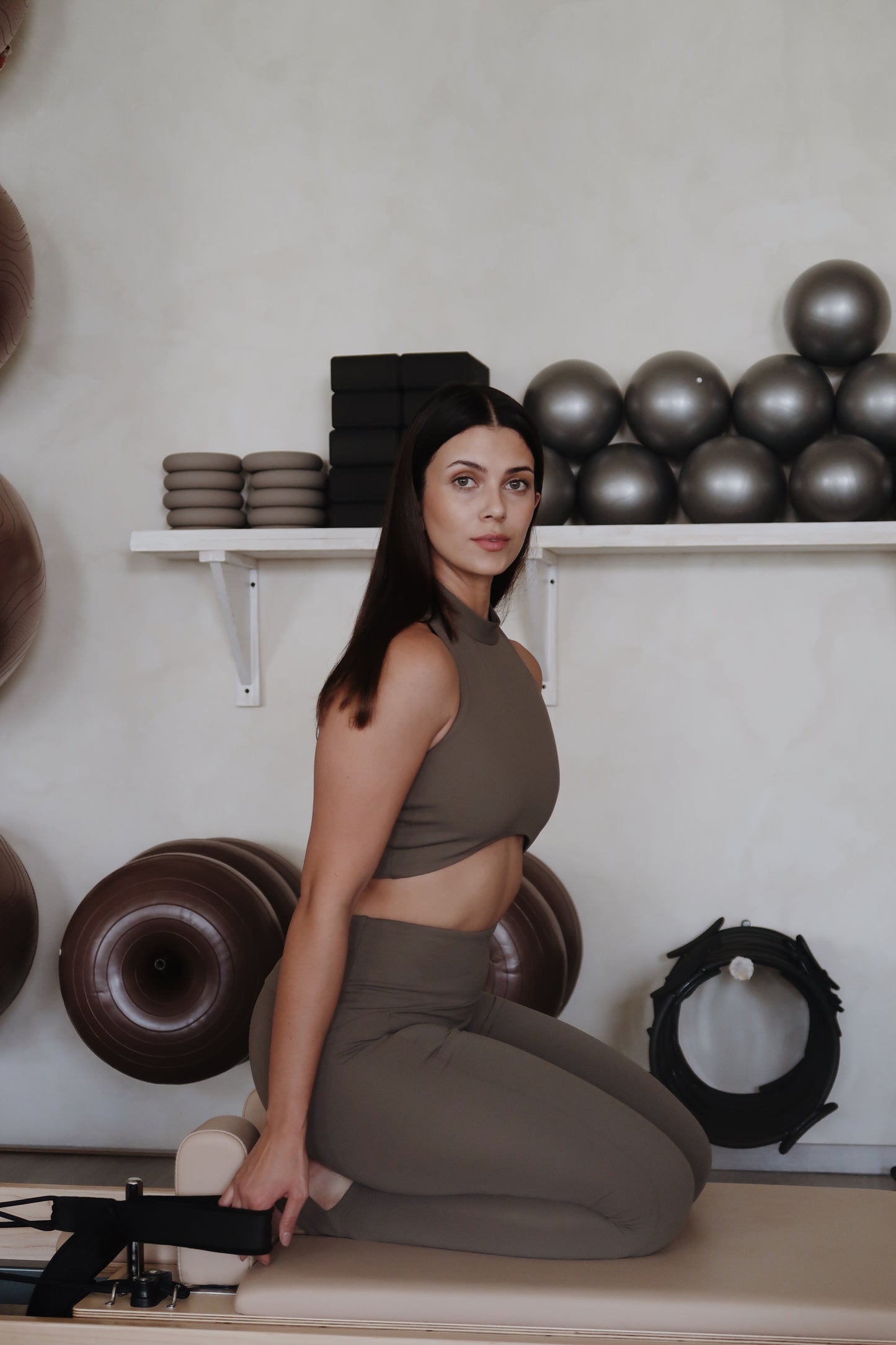 TOP classic verde olivo